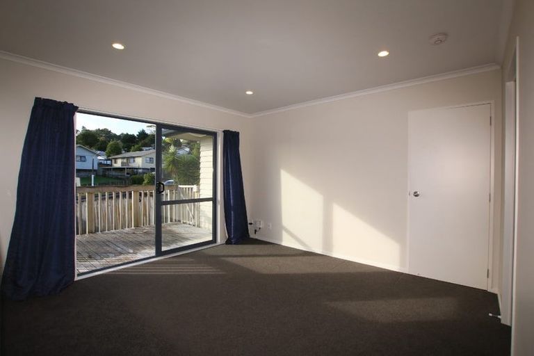 Photo of property in 17 Maywood Crescent, Glen Eden, Auckland, 0602