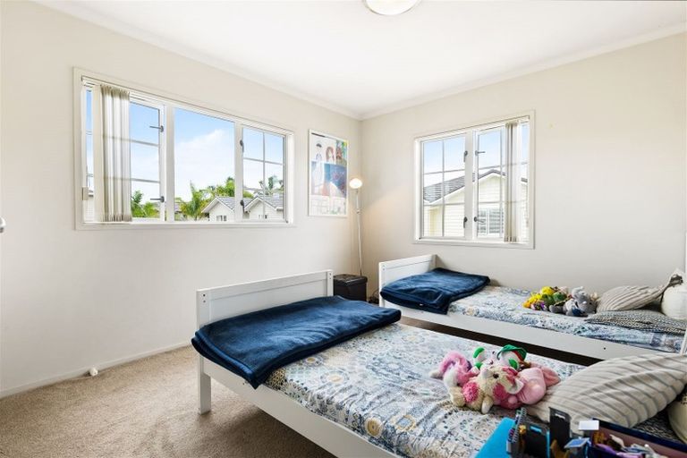 Photo of property in 15 Mulvaney Crescent, Henderson, Auckland, 0612