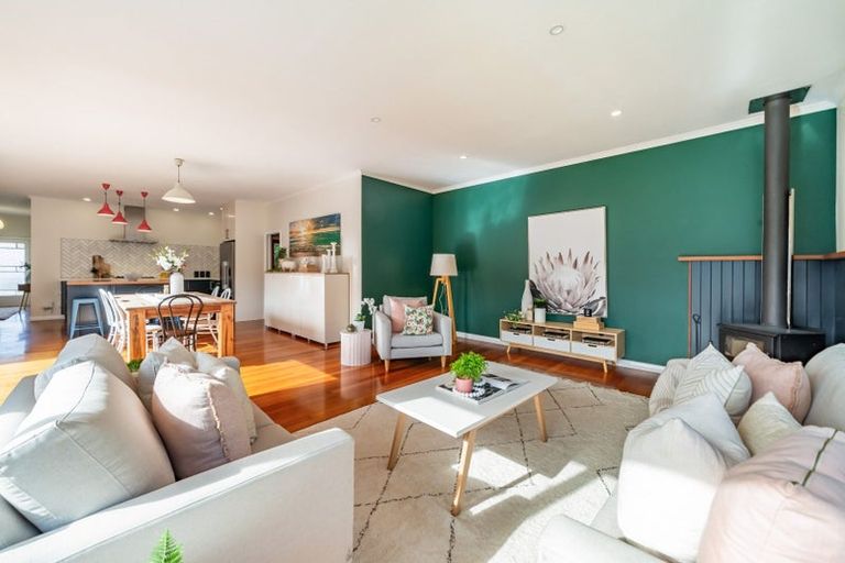 Photo of property in 8 Saint Albans Avenue, Karori, Wellington, 6012