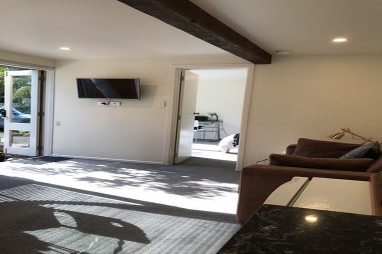 Photo of property in 34 Sandown Road, Rothesay Bay, Auckland, 0630