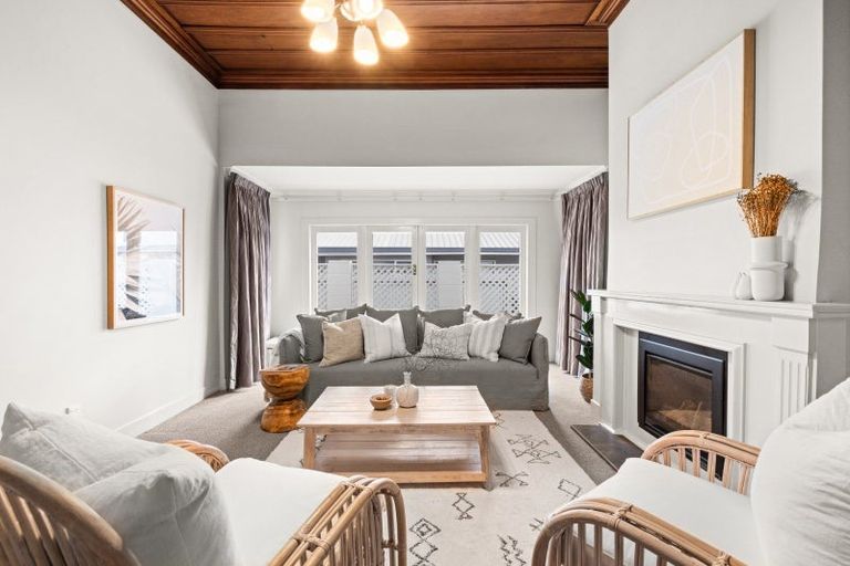 Photo of property in 89 Wellesley Road, Napier South, Napier, 4110