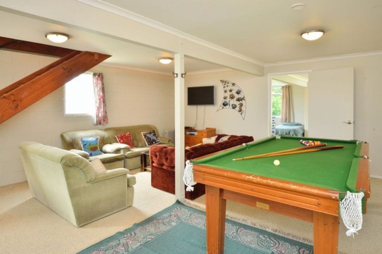 Photo of property in 88 Newcastle Street, Mahia, 4198