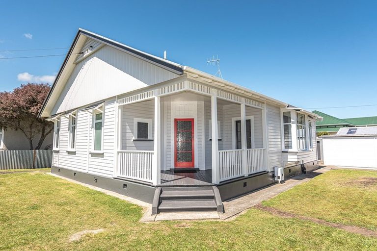 Photo of property in 8 Mason Terrace, Gonville, Whanganui, 4501