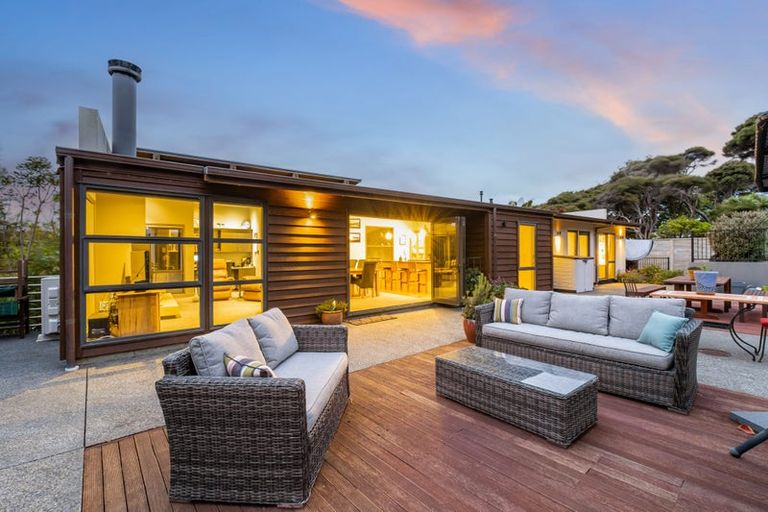 Photo of property in 3 Young Nicks Lane, Whitby, Porirua, 5024