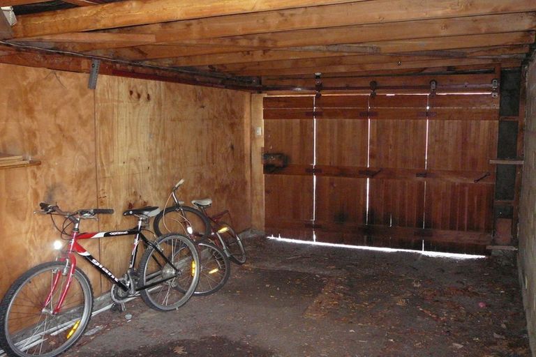 Photo of property in 39 Clutha Street, Alexandra, 9320