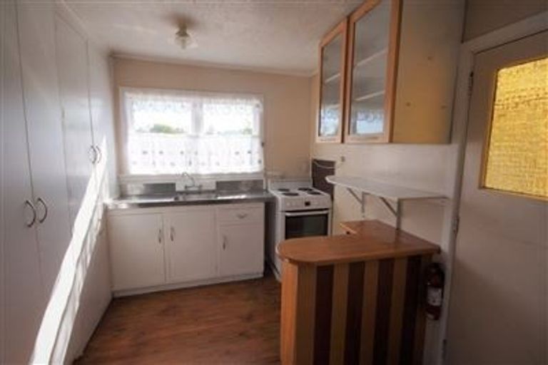 Photo of property in 17 Montrose Avenue, Culverden, 7392