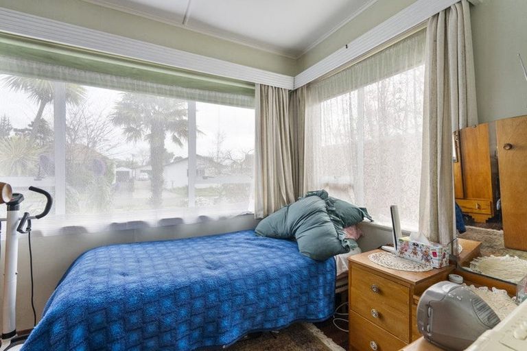 Photo of property in 31 Wrantage Street, Westown, New Plymouth, 4310