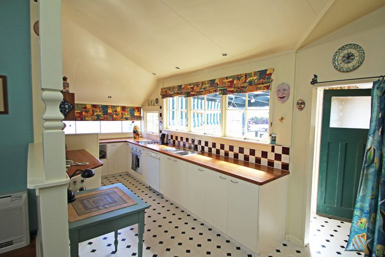 Photo of property in 4 Tweed Street, South Hill, Oamaru, 9400