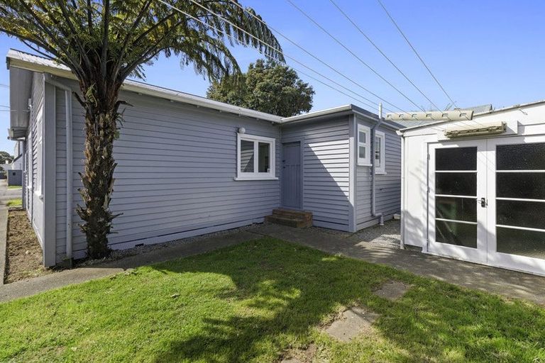 Photo of property in 8 Bracken Street, Petone, Lower Hutt, 5012