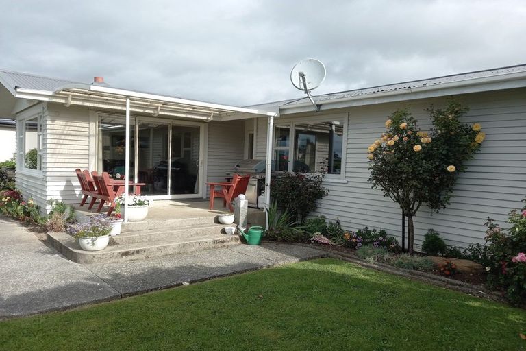 Photo of property in 3 Carlyle Street, Tuatapere, 9620