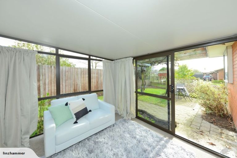 Photo of property in 2/39 Greenock Street, Redwood, Christchurch, 8051