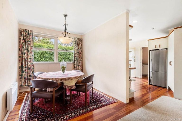 Photo of property in 18 Triangle Road, Massey, Auckland, 0614