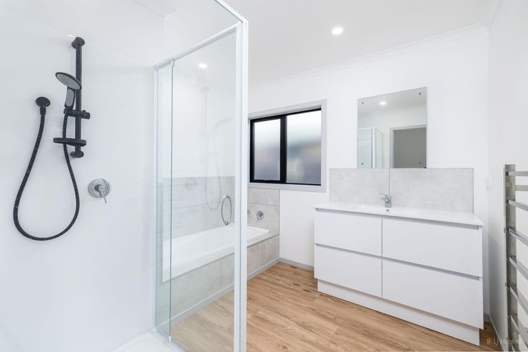Photo of property in 11 Exeter Street, Waimate, 7924