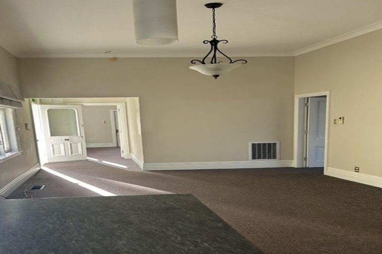 Photo of property in 17 George Street, Thorndon, Wellington, 6011