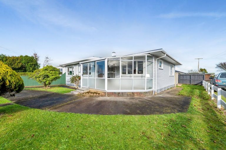 Photo of property in 5 Truby King Street, Merrilands, New Plymouth, 4312