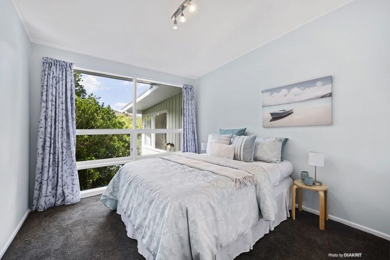 Photo of property in 9 Silverbirch Grove, Churton Park, Wellington, 6037