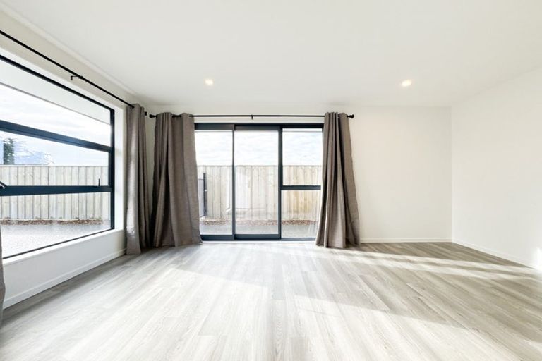 Photo of property in 42 Mehrtens Crescent, Woodend, 7691