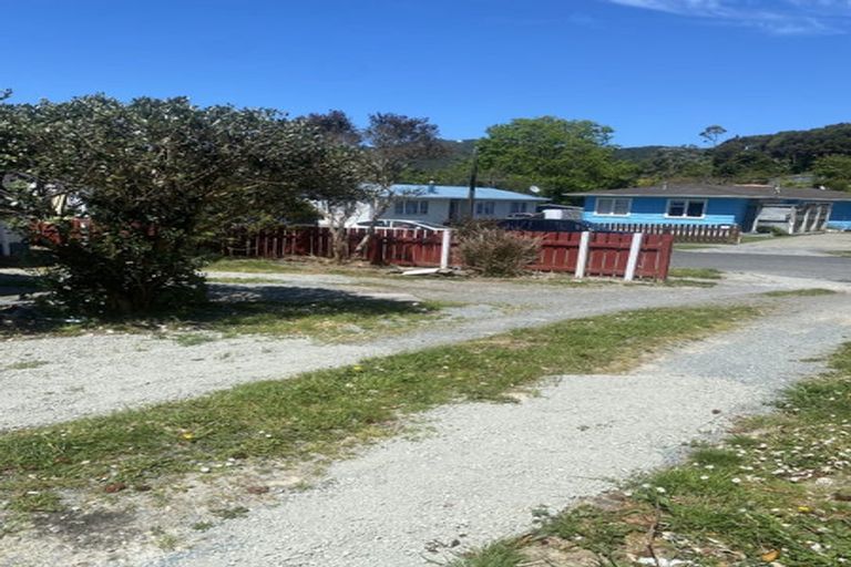 Photo of property in 22 Kairanga Crescent, Wainuiomata, Lower Hutt, 5014