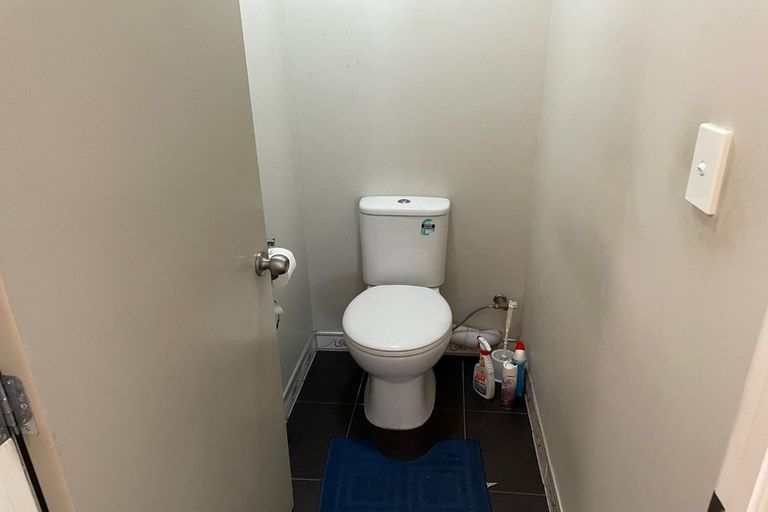 Photo of property in 94a Great South Road, Manurewa, Auckland, 2102