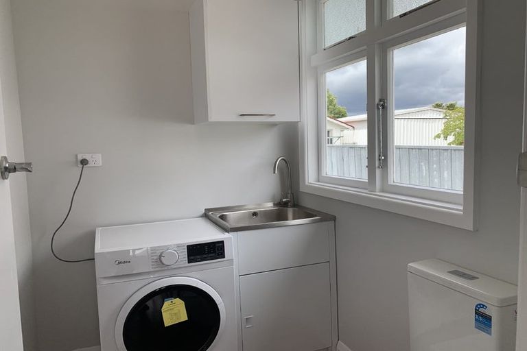 Photo of property in 74 Queenwood Road, Levin, 5510