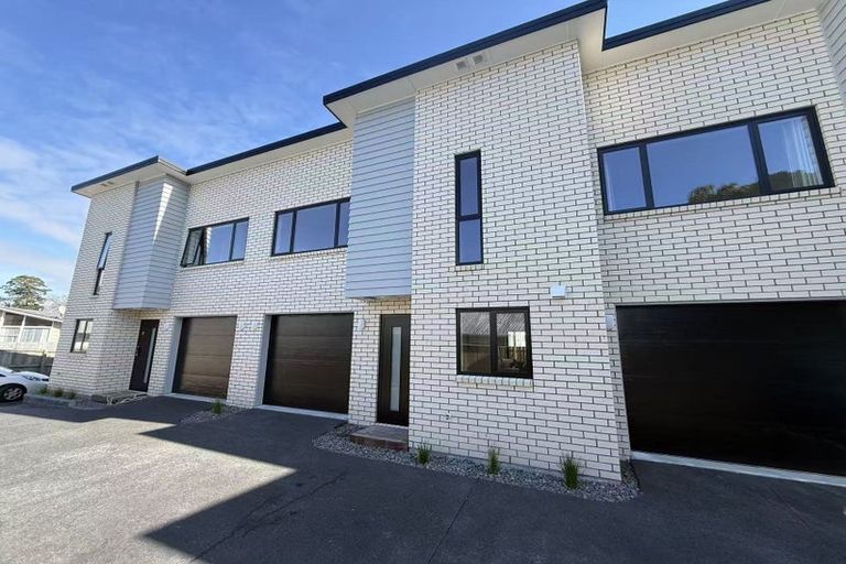 Photo of property in 22 Pickering Crescent, Chedworth, Hamilton, 3210