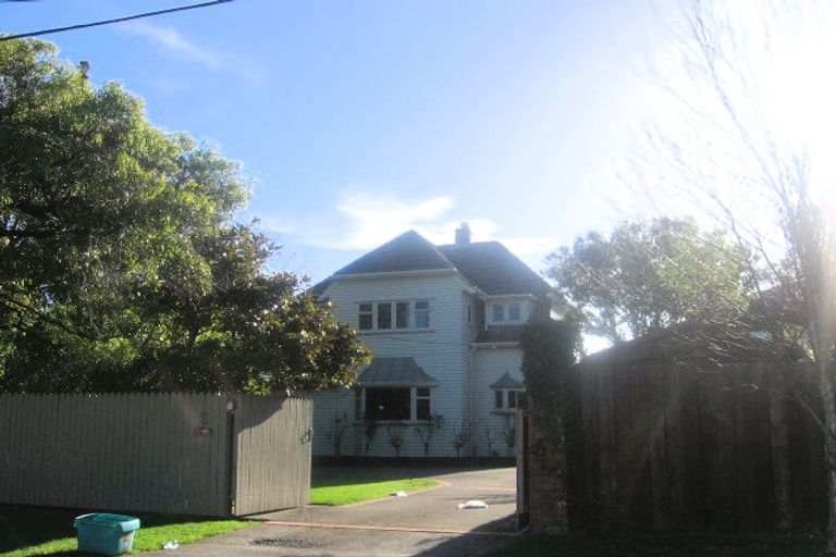 Photo of property in 5 Penrose Street, Woburn, Lower Hutt, 5010
