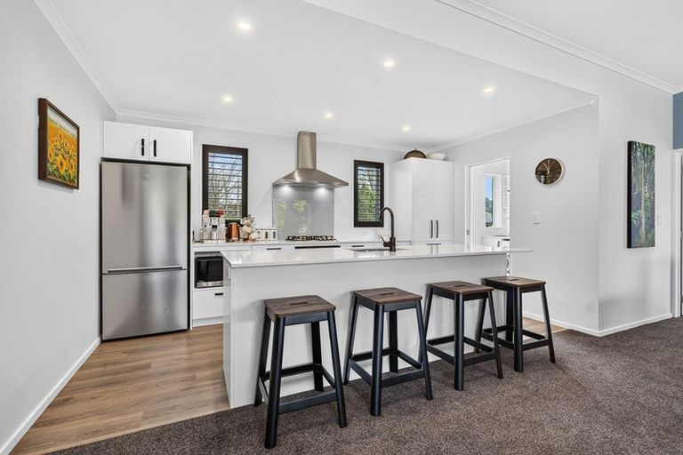 Photo of property in 4 Pinedale Crescent, Riversdale Beach, Masterton, 5872