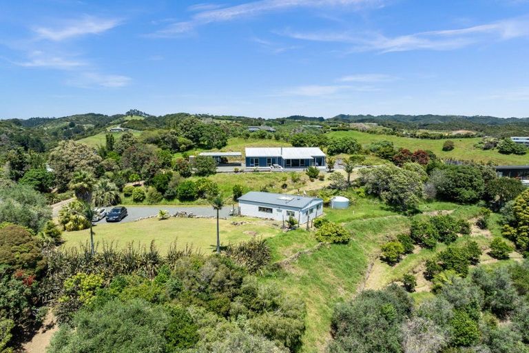 Photo of property in 23 Saqa Way, Matapouri, Whangarei, 0173