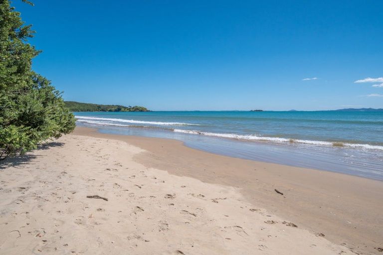 Photo of property in 105 State Highway 10, Coopers Beach, 0420