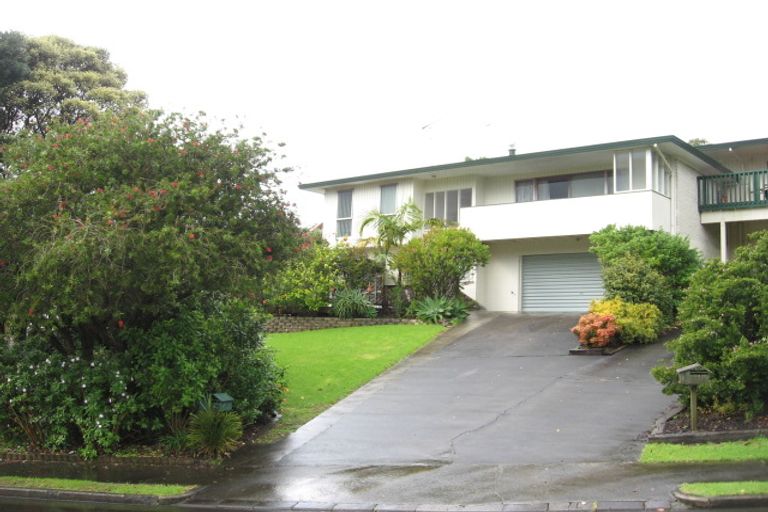 Photo of property in 1/3 Montressor Place, Howick, Auckland, 2014