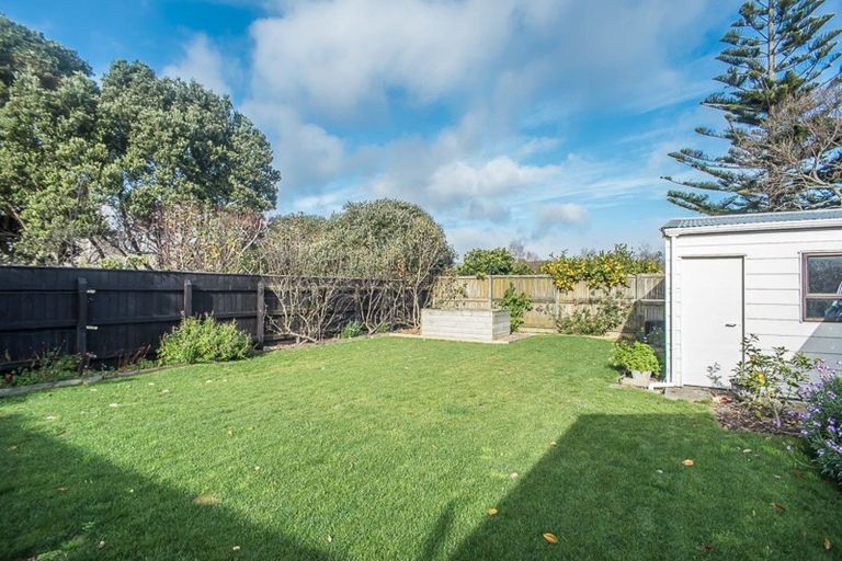 Photo of property in 244a Te Moana Road, Waikanae, 5036