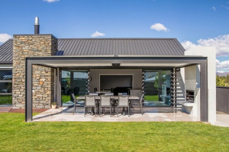 Photo of property in 20 Chandler Crescent, Clyde, 9330