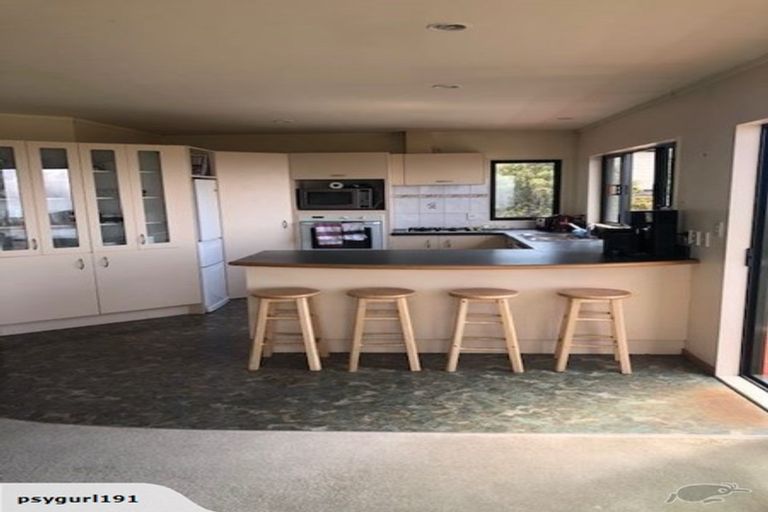 Photo of property in 26 Ashton Fitchett Drive, Brooklyn, Wellington, 6021