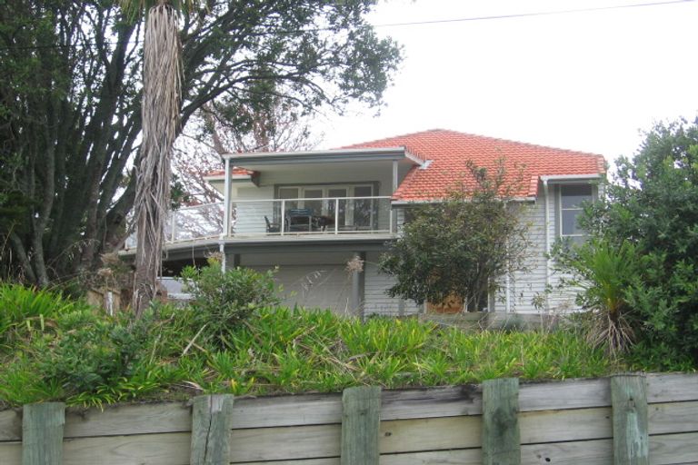 Photo of property in 50a Penzance Road, Mairangi Bay, Auckland, 0630