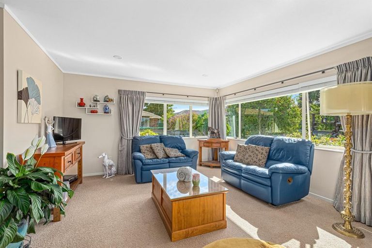 Photo of property in 39 Lakeside Drive, Orewa, 0931