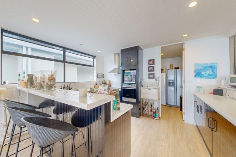 Photo of property in 112 Pohutukawa Crescent, Whangamata, 3620