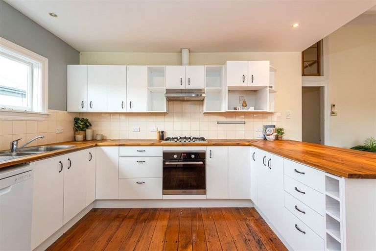 Photo of property in 11 Strickland Street, Sydenham, Christchurch, 8023