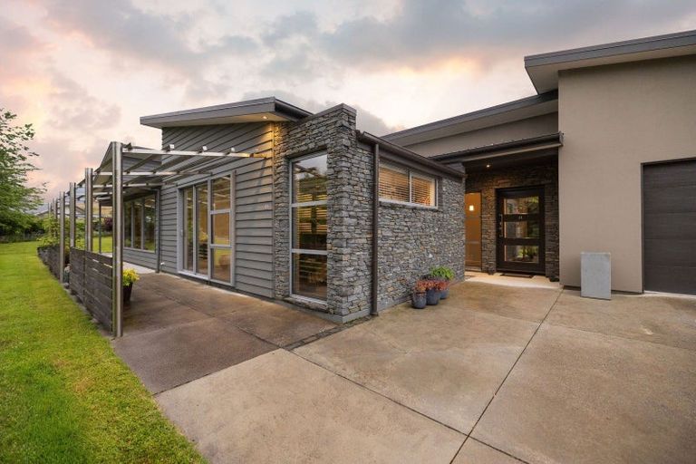 Photo of property in 44 Springbank Grove, Lower Shotover, Queenstown, 9371