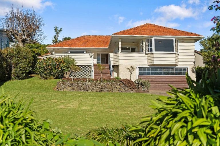 Photo of property in 42 Evelyn Road, Cockle Bay, Auckland, 2014