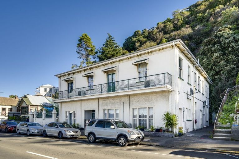 Photo of property in 29 Marine Parade, Bluff Hill, Napier, 4110