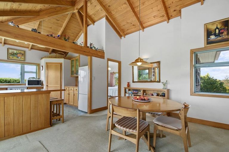 Photo of property in 30 Mahana Road, Waimauku, 0881