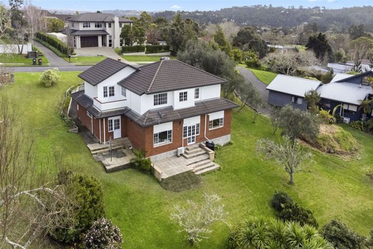 Photo of property in 8a Wainoni Heights, Greenhithe, Auckland, 0632