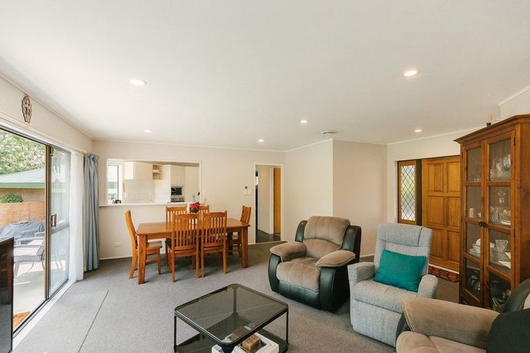 Photo of property in 28 Kentucky Way, Awapuni, Palmerston North, 4412