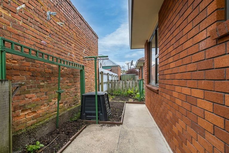 Photo of property in 2/5 Eskvale Street, Saint Kilda, Dunedin, 9012