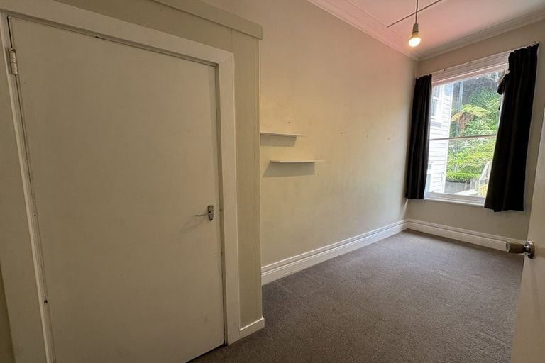 Photo of property in 1/18 Clifton Terrace, Kelburn, Wellington, 6012