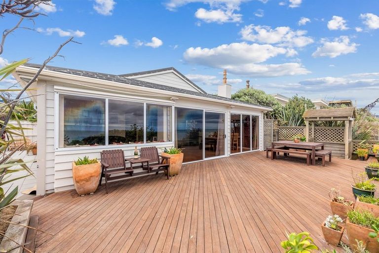 Photo of property in 100 The Esplanade, Raumati South, Paraparaumu, 5032