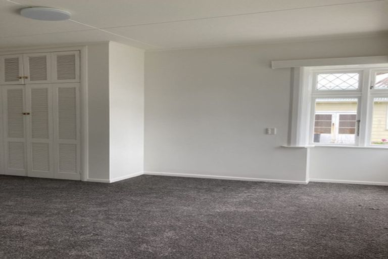 Photo of property in 88 Freyberg Street, Lyall Bay, Wellington, 6022