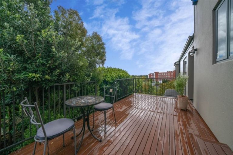 Photo of property in 5 Bengal Drive, Cashmere, Christchurch, 8022