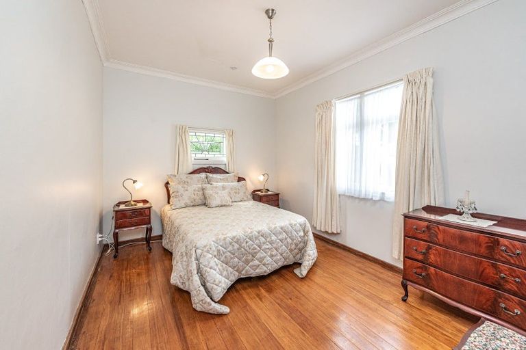 Photo of property in 5 Tregarth Street, Saint Johns Hill, Whanganui, 4501