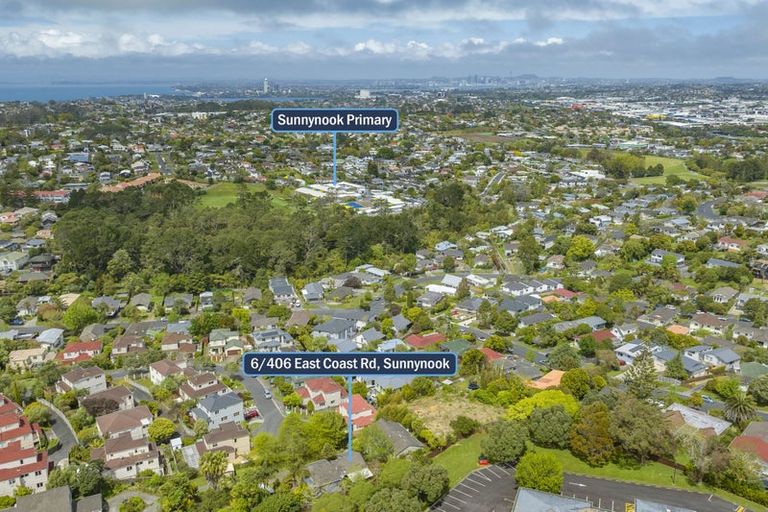 Photo of property in 6/406 East Coast Road, Sunnynook, Auckland, 0630